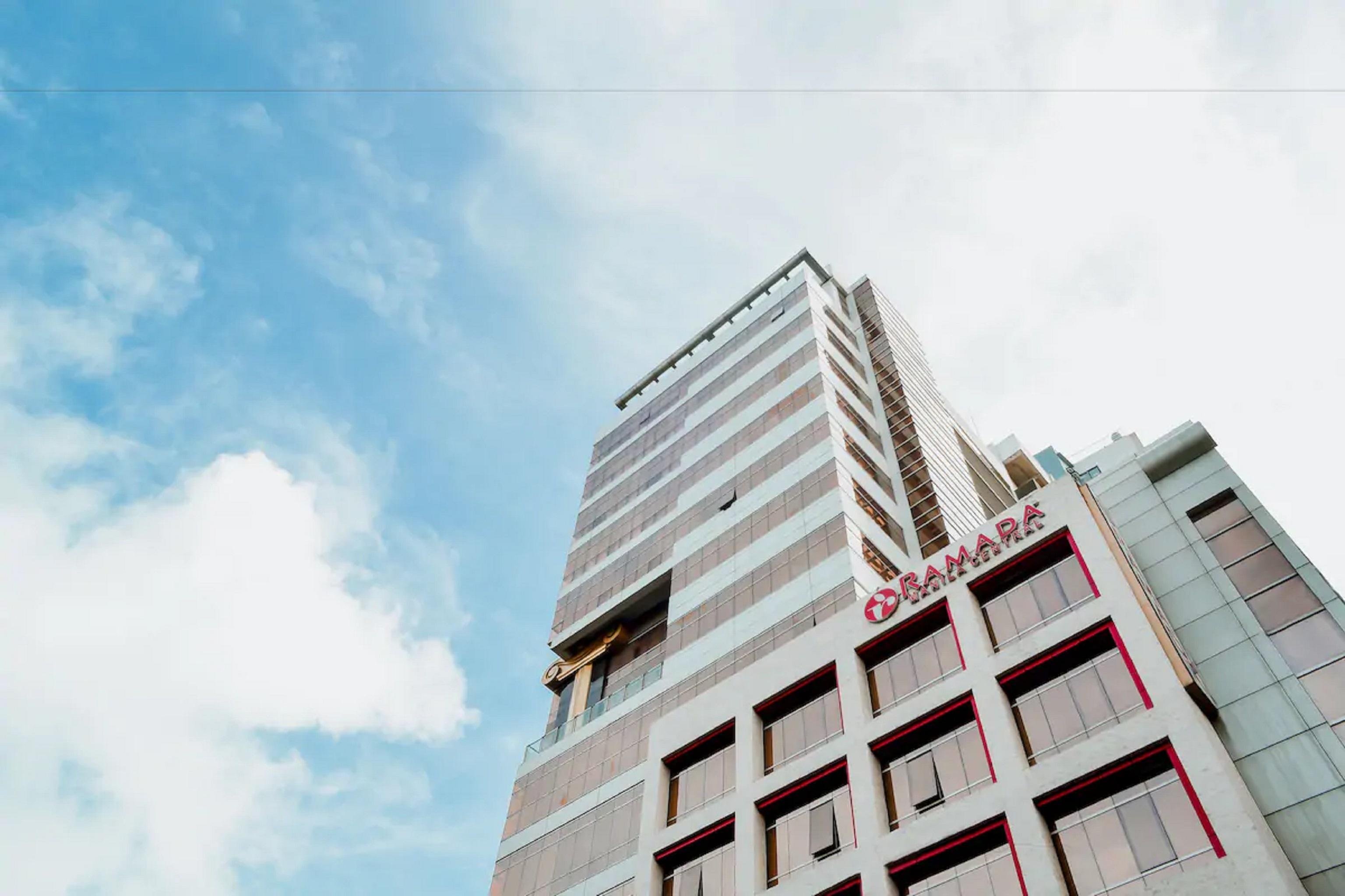 Ramada By Wyndham Manila Central Hotel Exterior photo