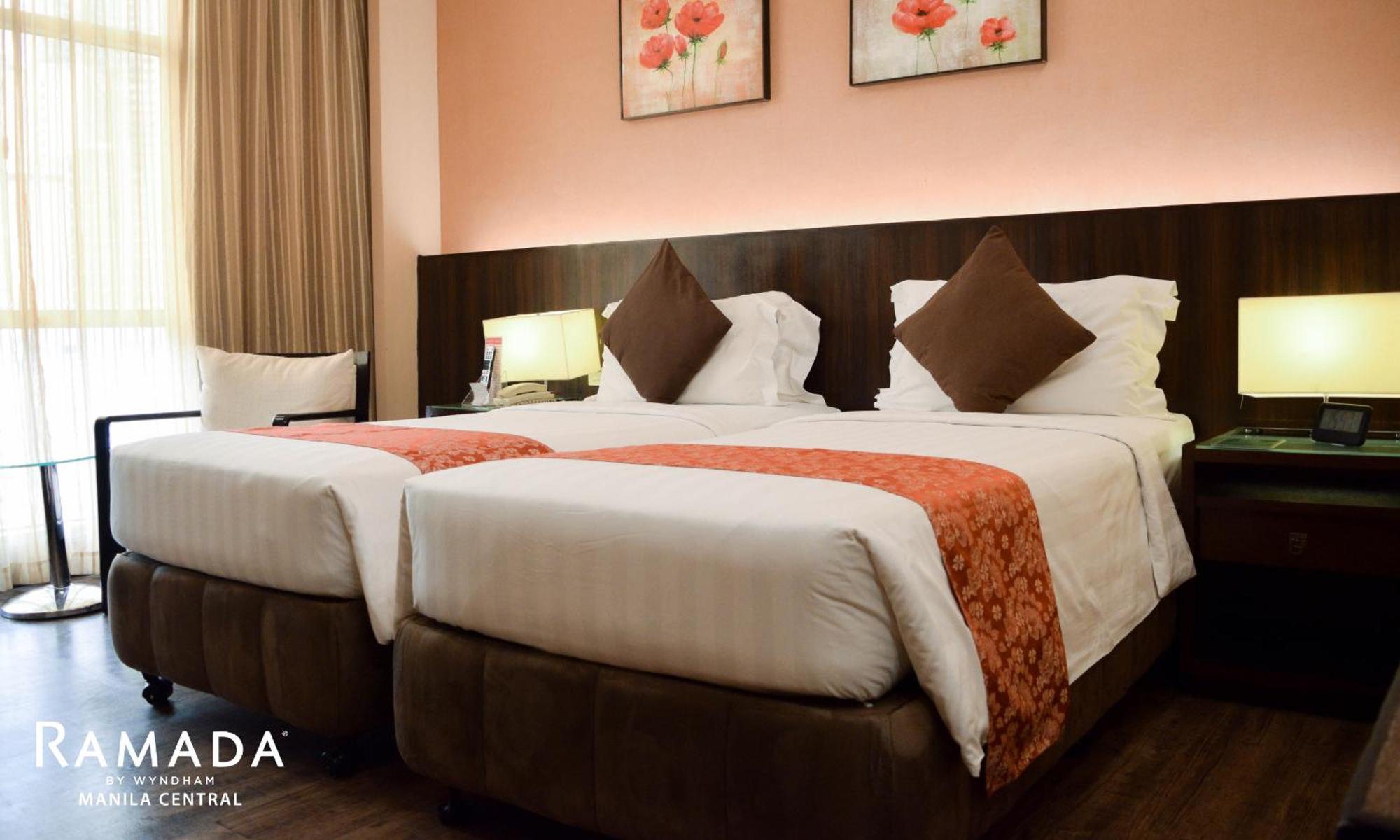 Ramada By Wyndham Manila Central Exterior photo
